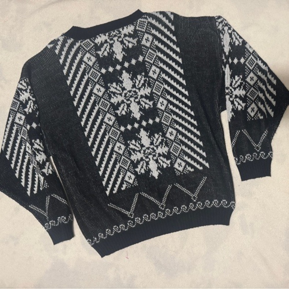 Vtg Snowflake Sweater  Metallic Dark Gray White Nordic USA Ski Cozy Cabin M